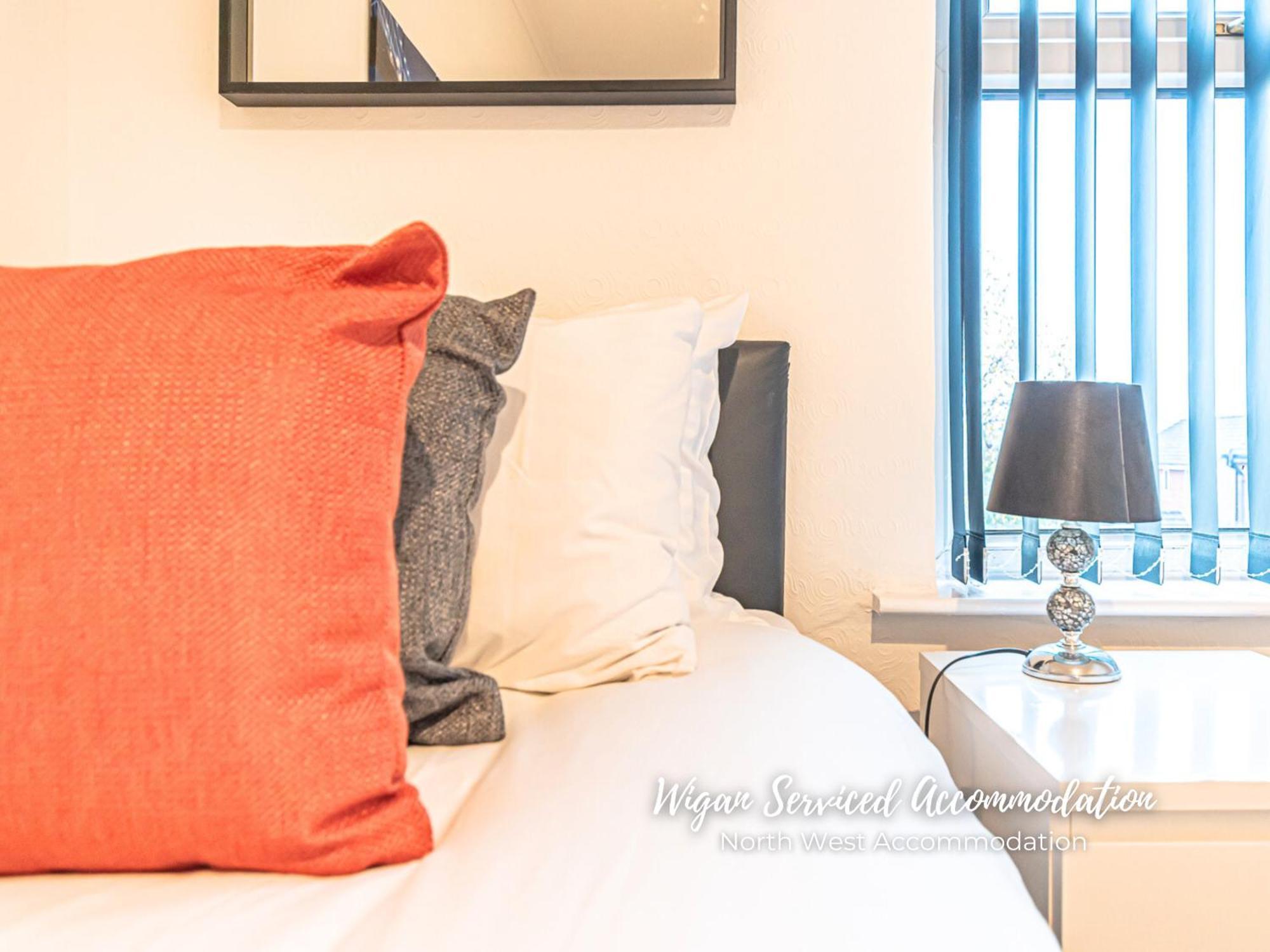 Wigan Serviced Accommodation Esterno foto